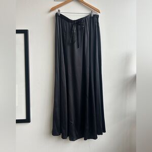 Giorgio Armani Silk Skirt Black Made in Italy Flowing Minimalist IT 50